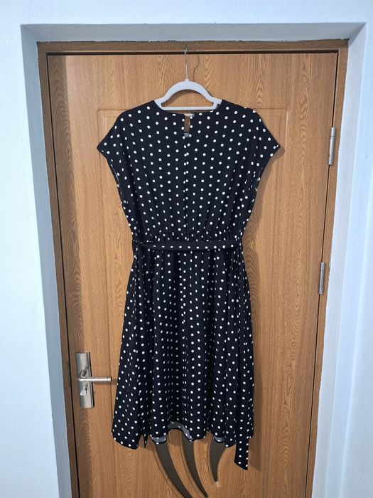 Rochie cu buline marimea M