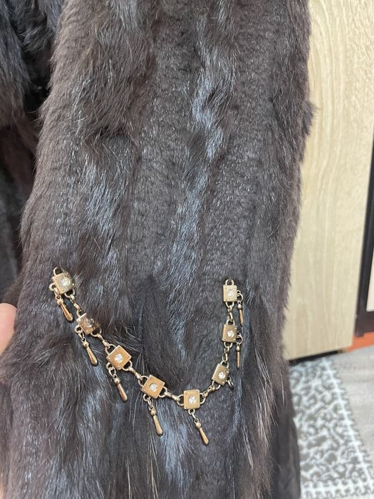 Продам шубу! Цвет шоколад!