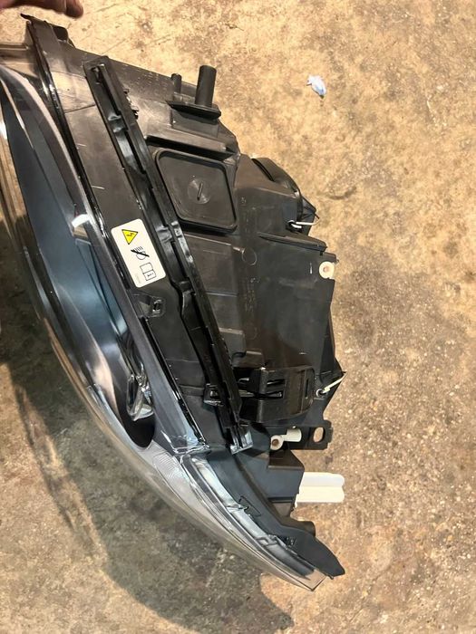 Far bi xenon Bmw seria 1 e87 e81 e82 e88 bixenon original Valeo ,Europ