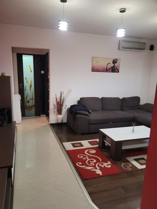 Apartament  de inchiriat ,2 camere .cartierul Florilor