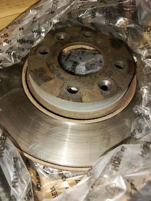 Лада Веста б.у. запчасти. Свои.