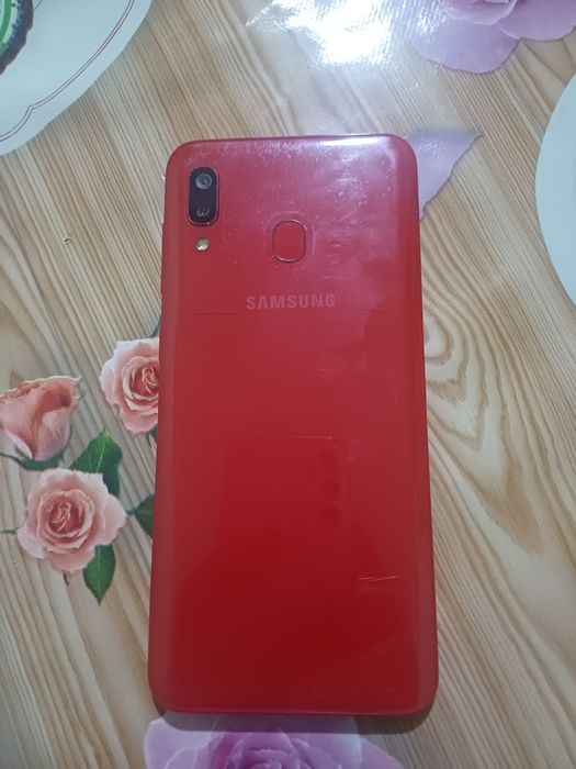 Продаю Samsung a 20
