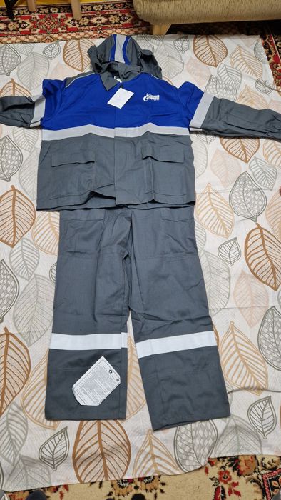 Продам спец одежду летнию