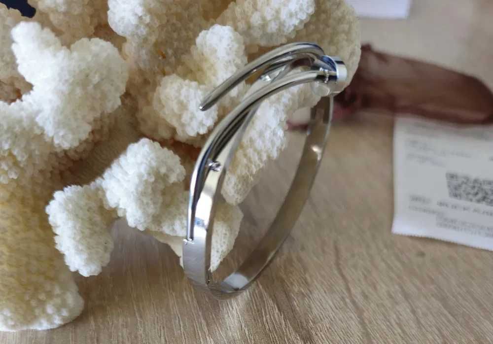 Нова и ефектна дамска гривна - изпращам и подарък!