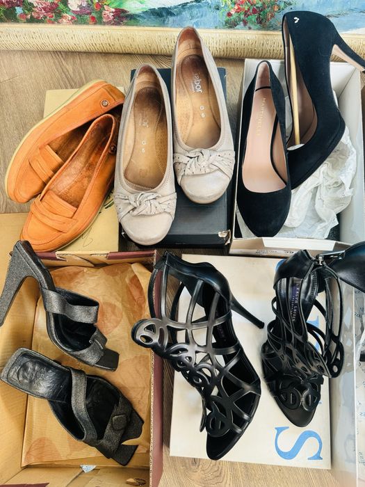 Продам босоножки-шлепки  Италия