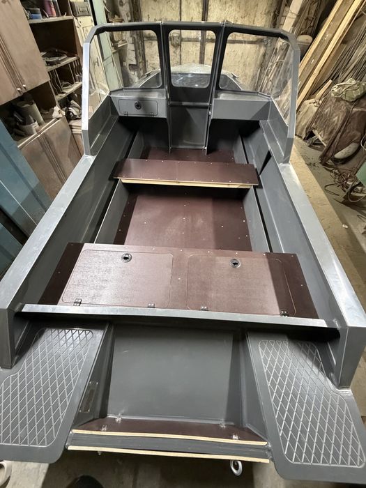 Моторная лодка из ПНД