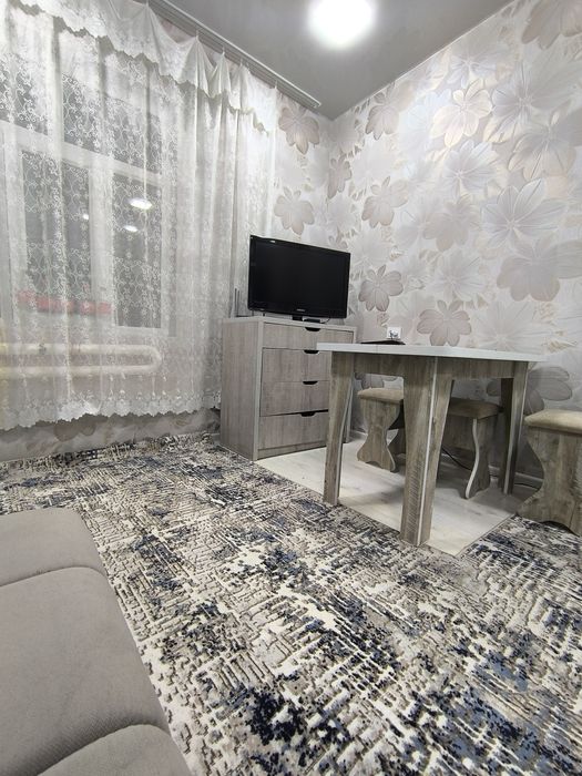 Продаю 1 х комнатную квартиру. Сергели 2.РЕМОНТ АКФА. 18 ². Кирпич