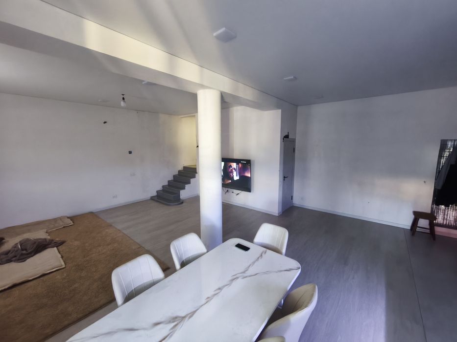 Продаётся дом 180 м²  Узбум