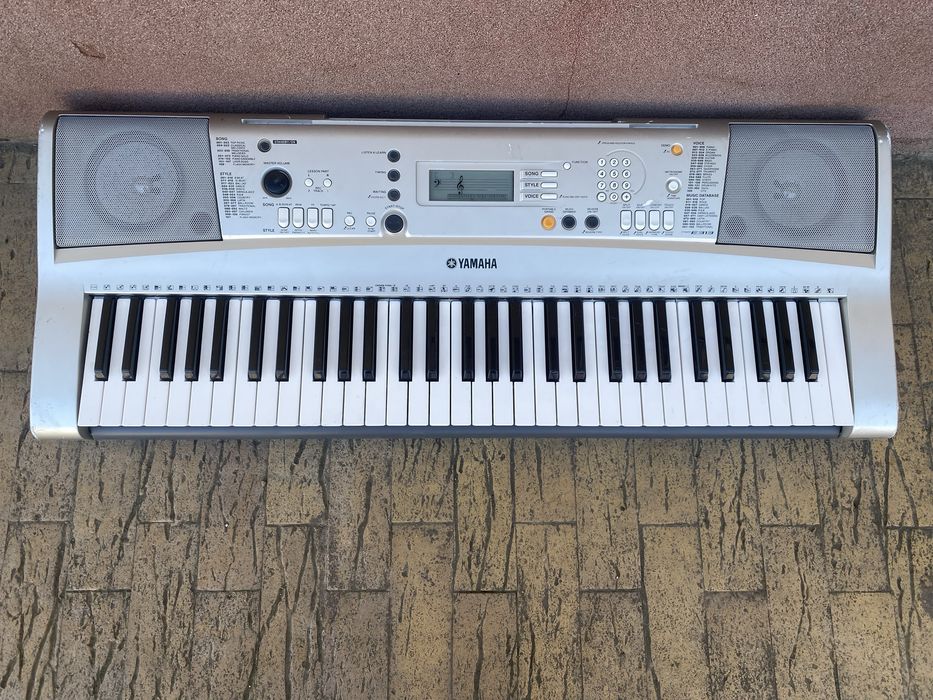 Yamaha PSR-E313  Yamaha