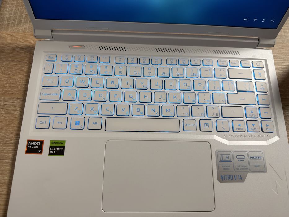 Acer Nitro V 14 (ANV14-61) цвят бял перла