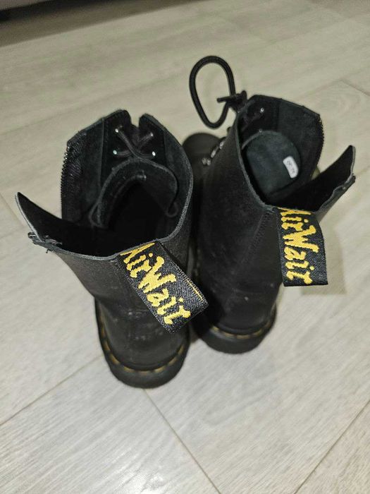 Dr. Martens
Ботинки Dr.Martens 1460 Pascal Front Zipper Black Nappa