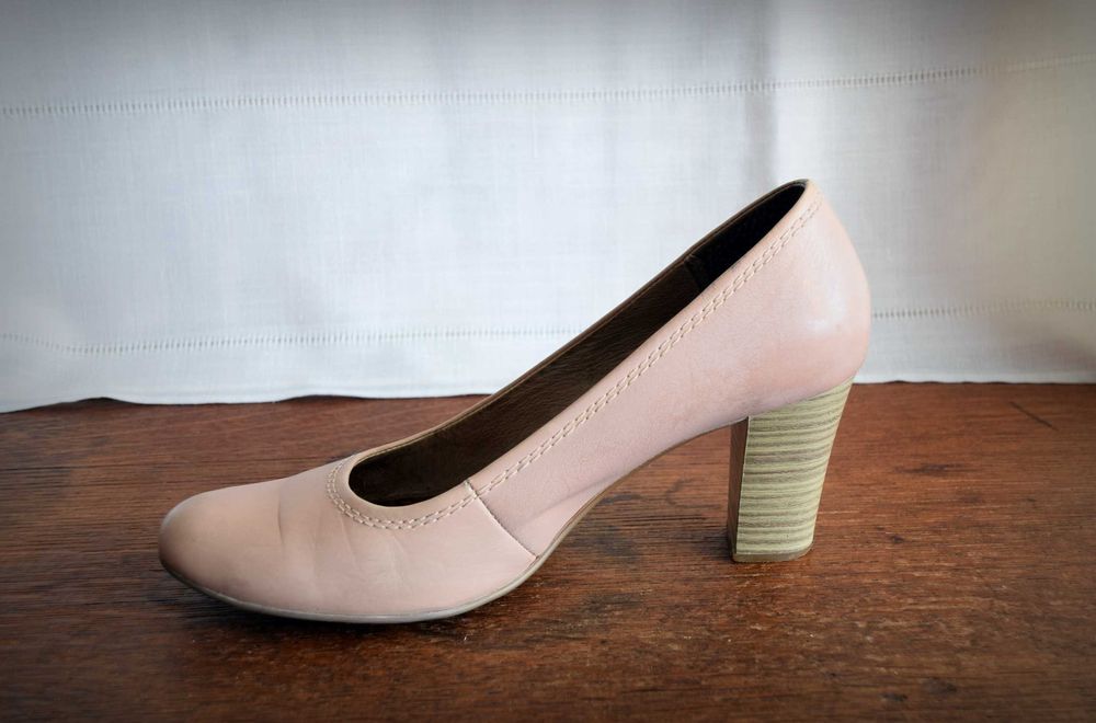 Pantofi nude din piele naturala 39-40