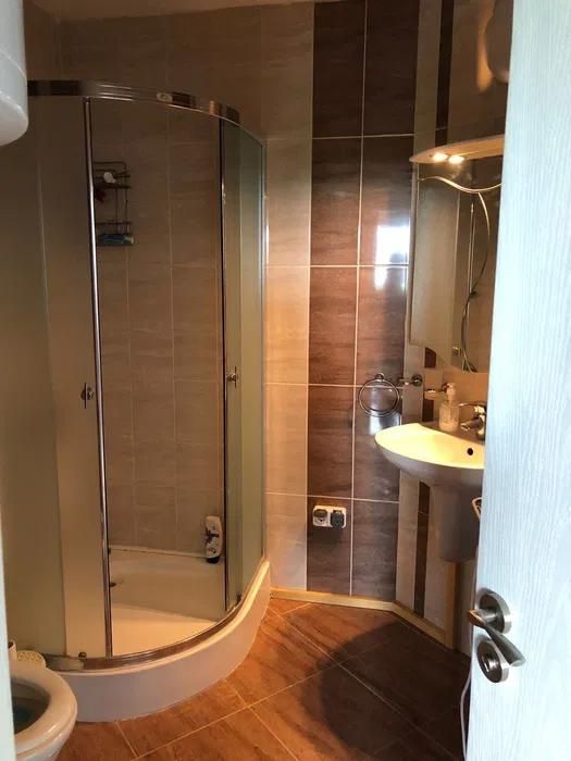 Дава се под наем Четиристаен апартамент в Варна, м-т Траката - 170 кв.м за 800 € - Снимка #11