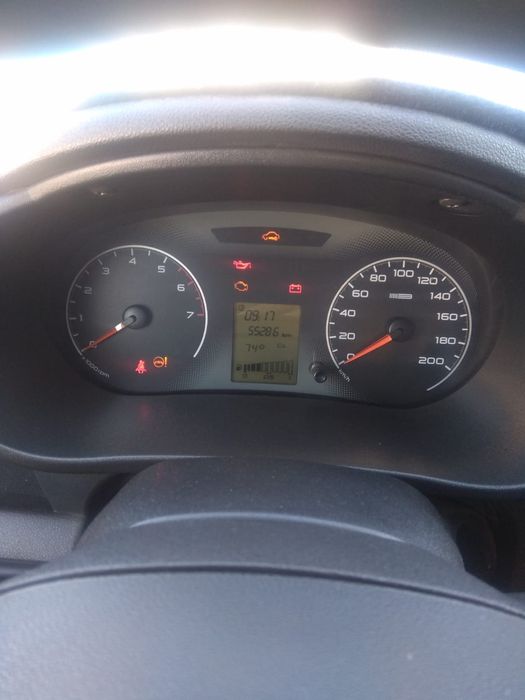 Продам автомобиль лада гранта.