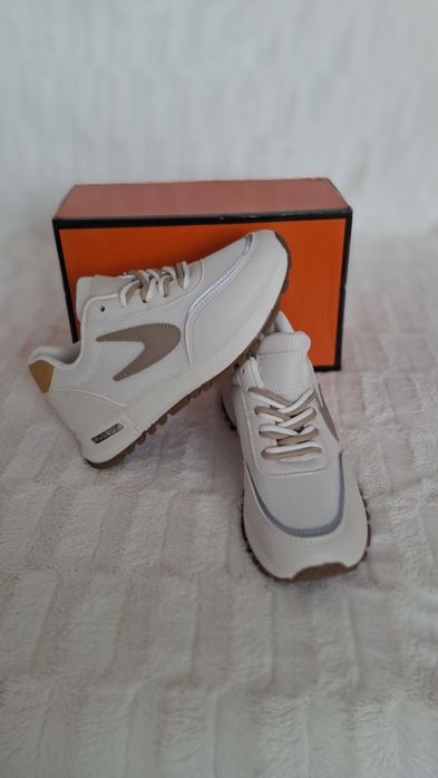 Adidași noi dama mărimi de la 36 la 40!