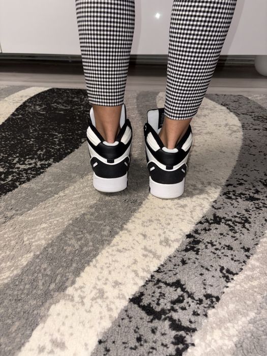 Adidasi original Adidas Midcity Mid
