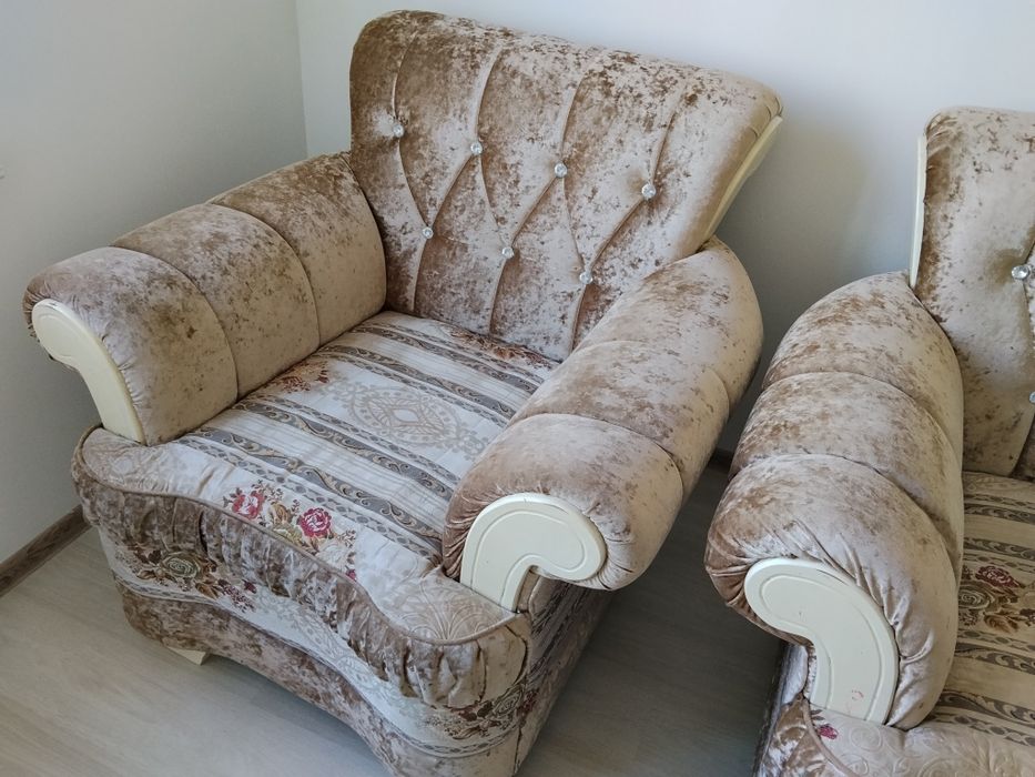 Срочно продам диван