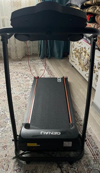 Беговая дорожка Genao