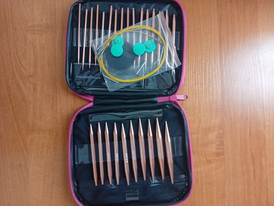 Продам набор спиц для вязания.