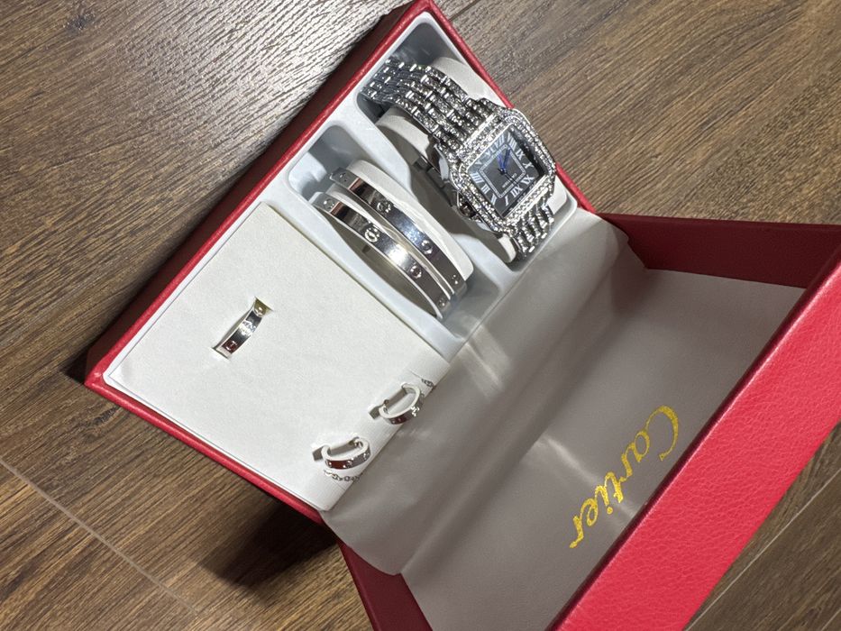 ювелирный набор Cartier Love