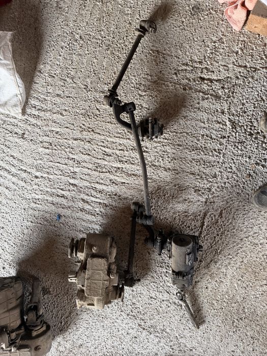 Piese aro (cutie viteze , reductor etc.)