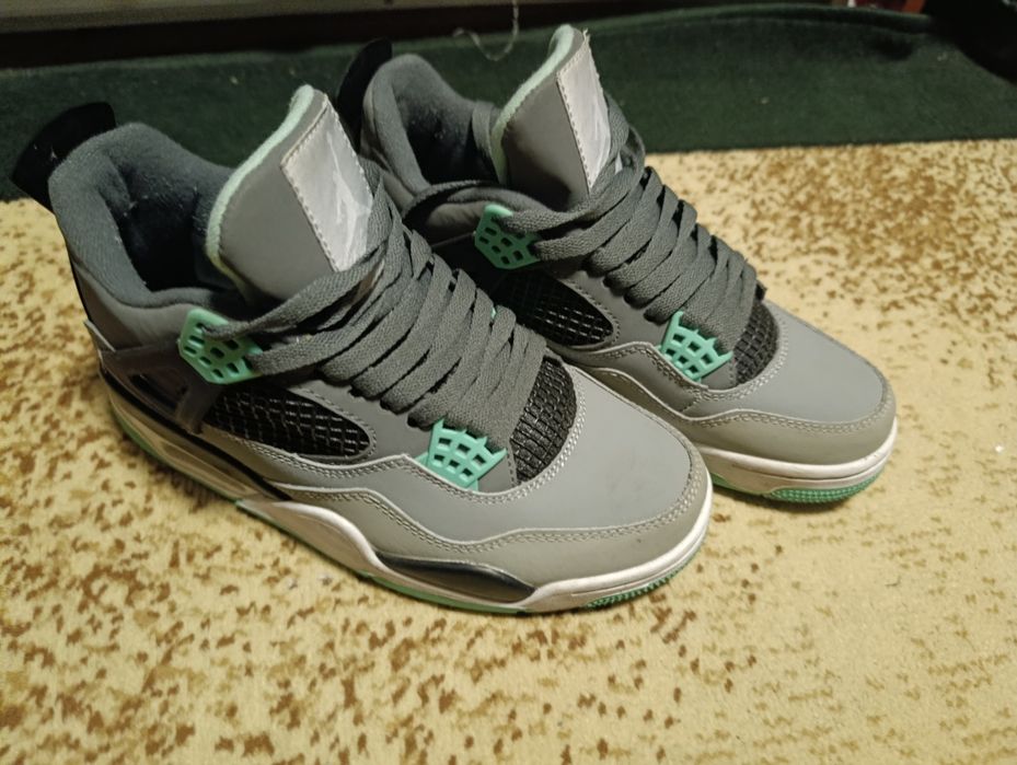 Кроссовки Jordan 4