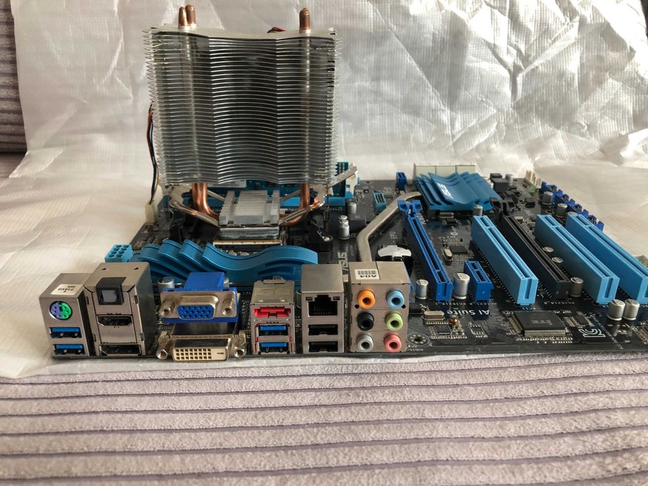 Placa de baza,procesor,cooler.memorie
