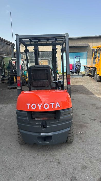 Продам вилочный погрузчик (кара)