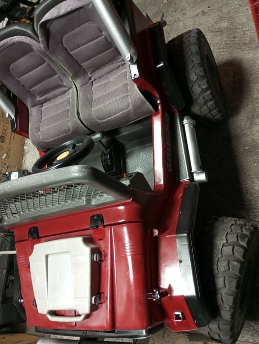 двуместен Акумулаторен джип 24 v