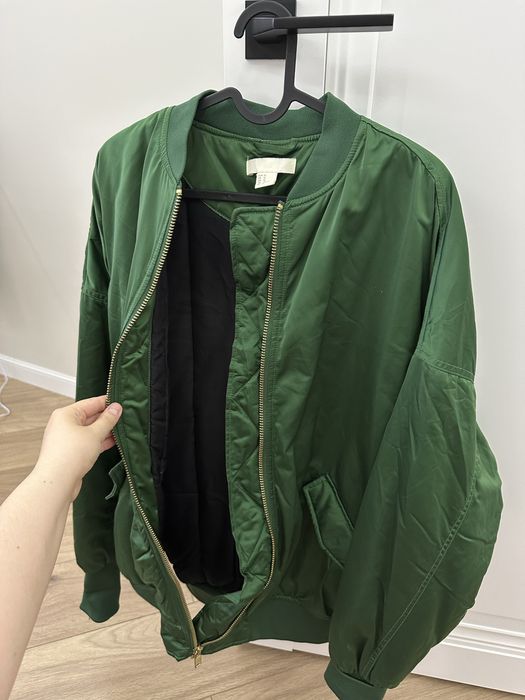 Бомбер куртка H&M