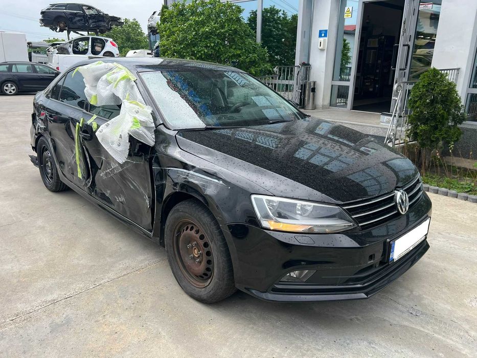 Vw Jetta 2017 Facelift Avariat 1.4 tsi 130.000km deplasabila