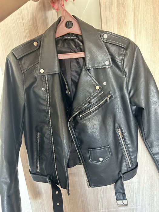 Кожаная куртка размер 42-44 м