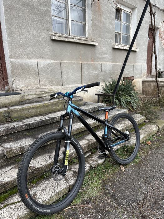 Octane one zircus dirt jump