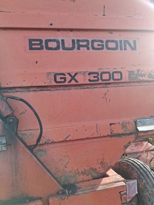Burgoin,  de vanzare pe 3 rânduri în stare de funcționare.