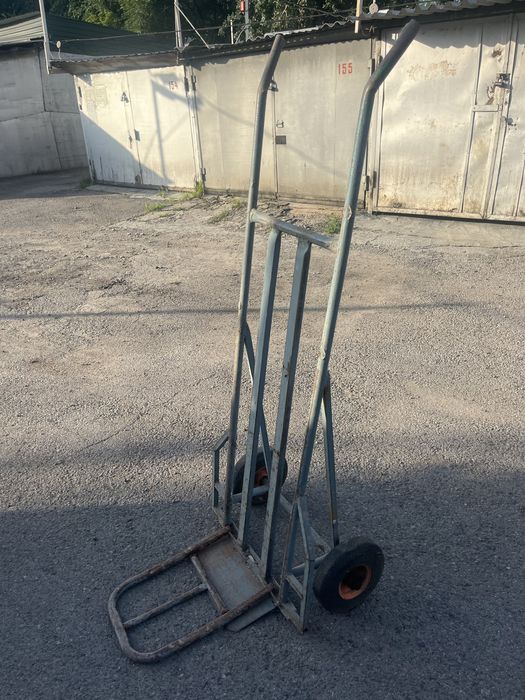 Тележка грузаовая.