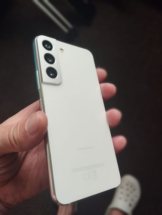 Продам Samsung S22