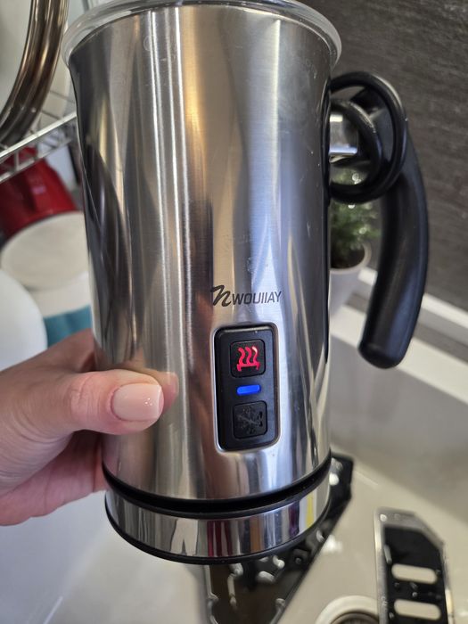 Уред за разпенване и загряване на мляко