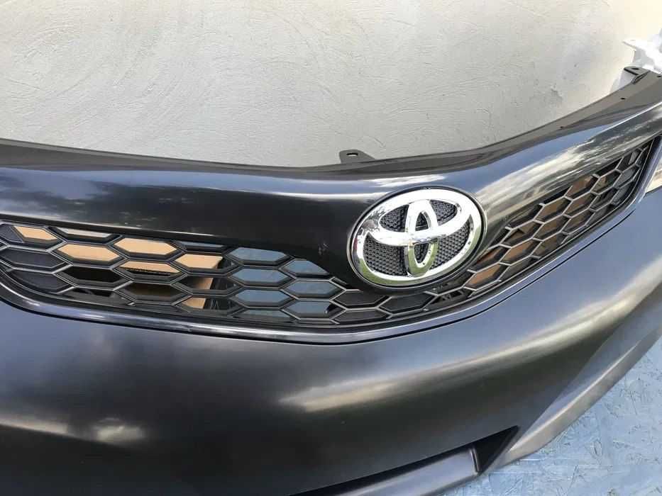 Бампер в сборе на Toyota Camry 50 SE