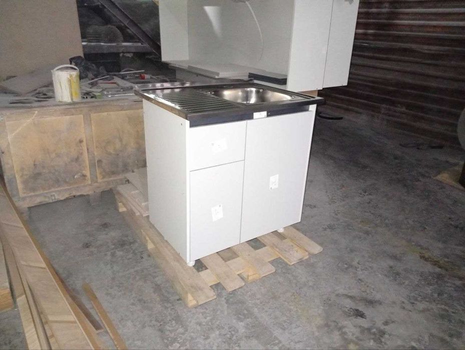 Мойка Тумба в красывом дизайне. Размер 80см на 60 см