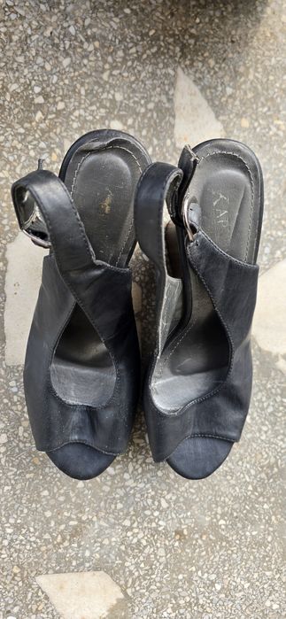 Sandale marimea 38