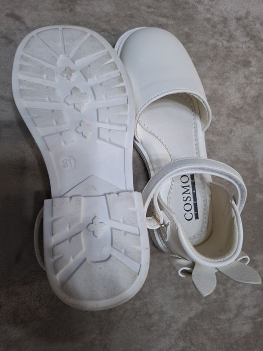 Туфли белые для девочки