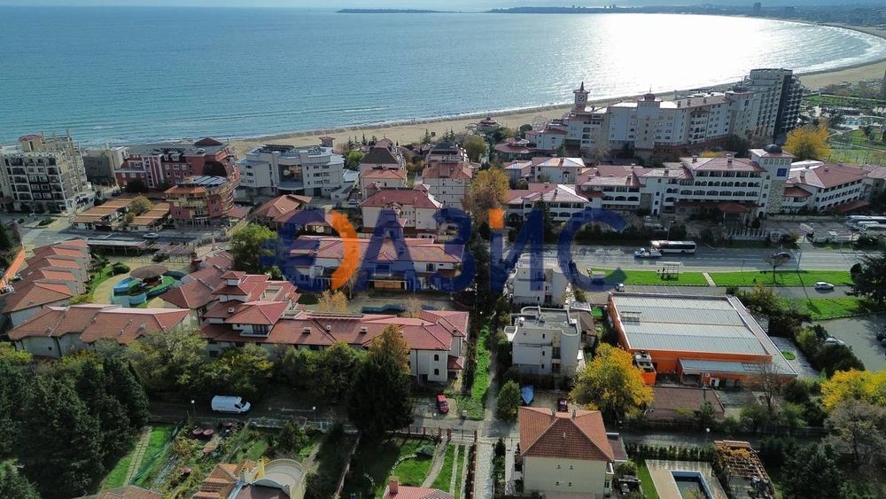 Продава се Къща в к.к. Слънчев бряг - 415 кв.м за 1100 €/кв.м - Снимка #5