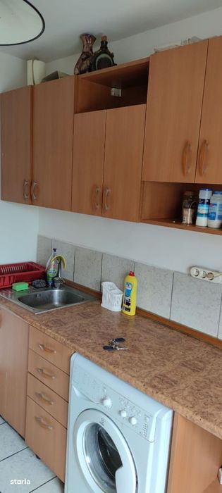 Inchiriez apartament cu 3 camere pe Str.Carpatilor 13 COMISION 0