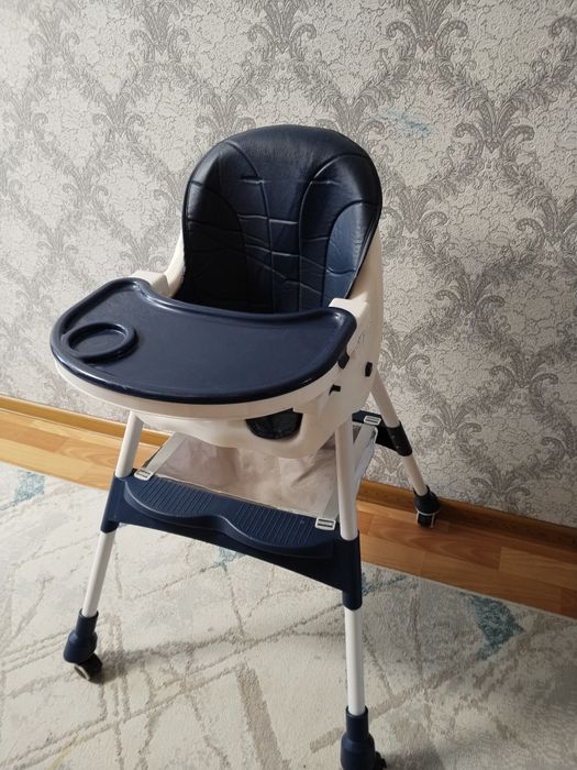 Детский стульчик для кормления