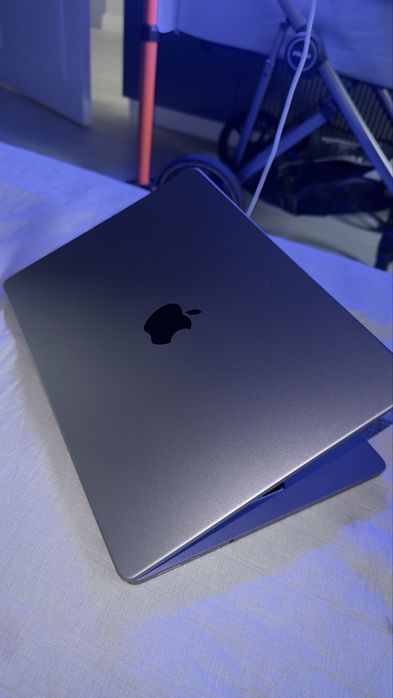 Продам MacBook Pro 14” M1 Pro
