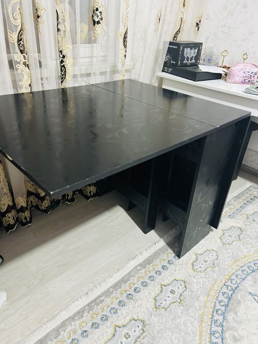 Стол книжка в отличном состояний