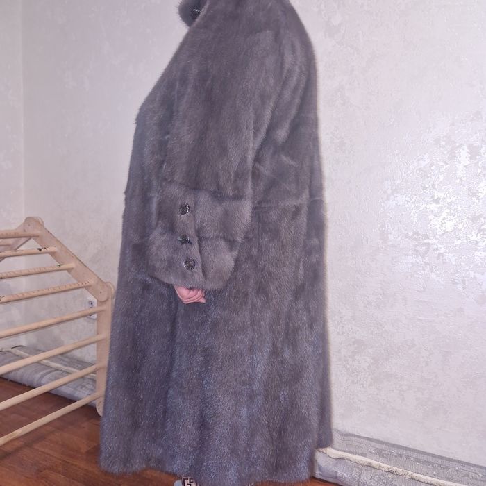 Продам норковую шубу