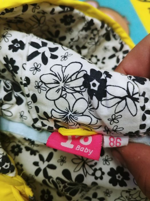 Продаю курточку демисезонную для девочки