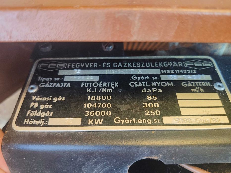 Arzător/focar pe gaz pentru sobă de teracotă