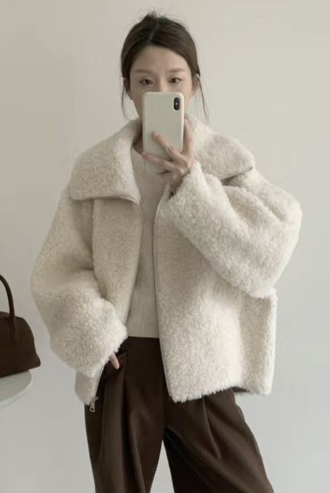 Продаю новую курточку в корейском стиле